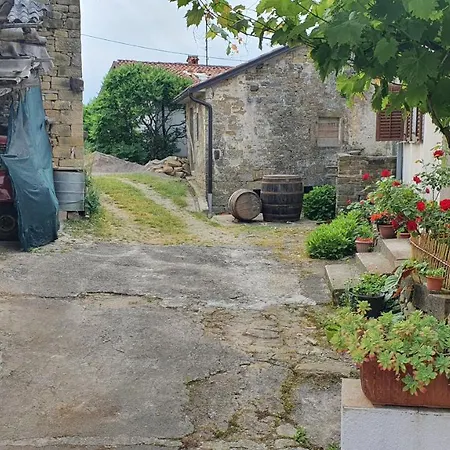 Casa Leonarda, Old Authentic Istrian Stone House Near Motovun, Central Istria Zamask Exterior photo