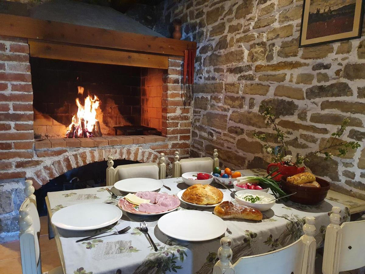 Casa Leonarda, Old Authentic Istrian Stone House Near Motovun, Istria Semesterbostad Zamask
