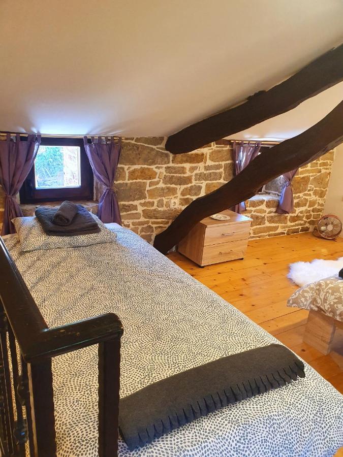 Holiday home Casa Leonarda, Old Authentic Istrian Stone House Near Motovun, Istria *