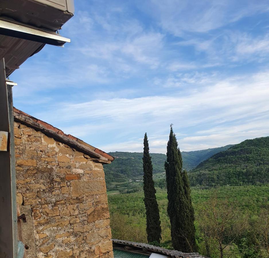 Casa Leonarda, Rustic Istrian Stone House, Nature, Peace And Hilltop Views, Near Motovun * Zamask