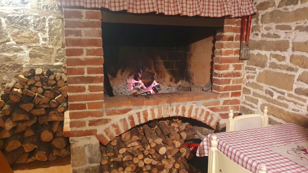 Holiday home Casa Leonarda, Old Authentic Istrian Stone House Near Motovun, Istria